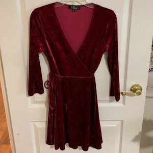Lulu’s Velvet Wrap Dress (perfect for Christmas!)